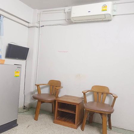 ห้องพักสุขสบายวังหลัง Bangkok Exterior photo